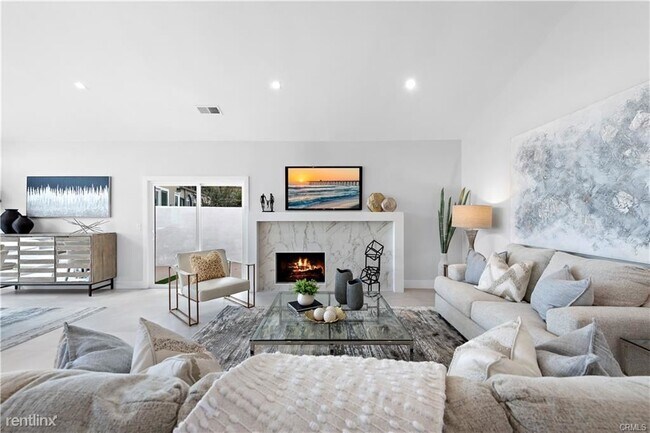 Building Photo - 5 br, 4.5 bath House - 16661 Wellington Cir