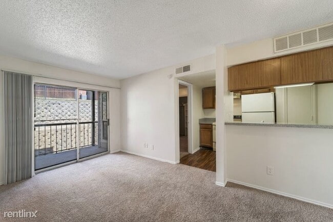 Building Photo - 6001 Oakland Hills Dr