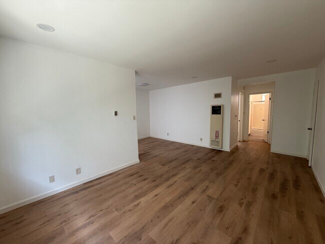 Foto del edificio - 453 N Oxford Ave