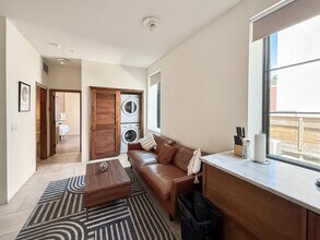 Building Photo - 309-11 South St