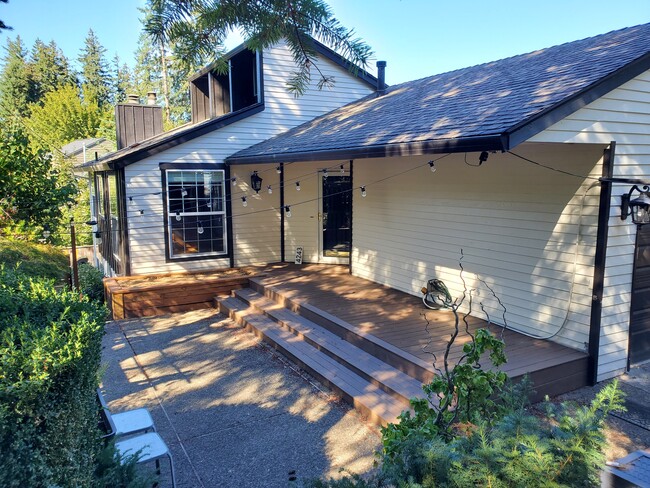 Secluded yard - 4243 SW Vesta St