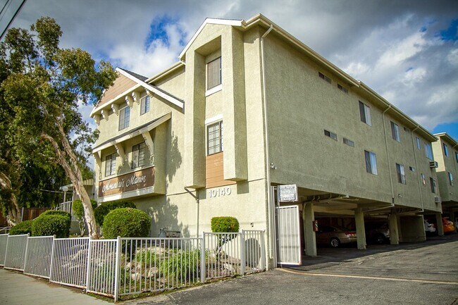 Foto del edificio - 10140 Mountair Ave