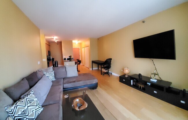 Foto del edificio - 421 W Huron St