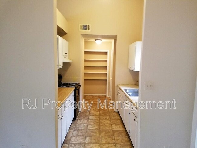 Building Photo - 3486 Meier Dr