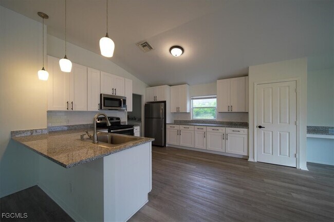 Building Photo - 1502 Scholar Ct
