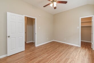 Building Photo - 9523 Tallow Tree Dr