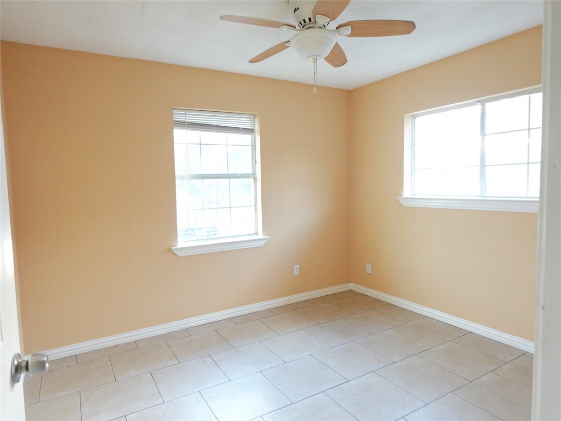 Building Photo - 4721 Denmark St