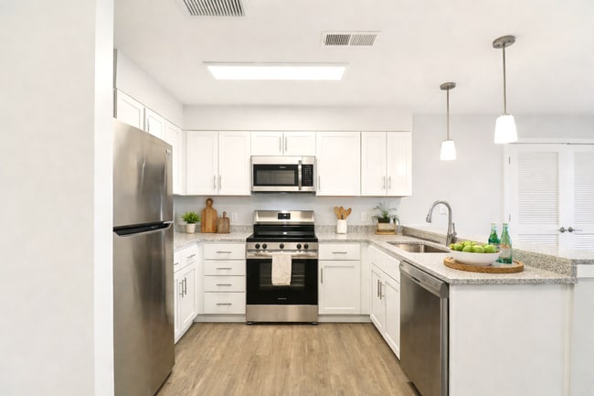 Foto del edificio - Hill House at Beechfield, A 62+ Senior Community