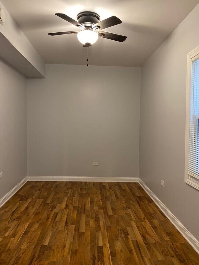 1ST BED - 4316 W 31st St