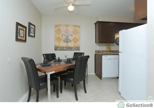 Building Photo - 1409 N Midwest Blvd