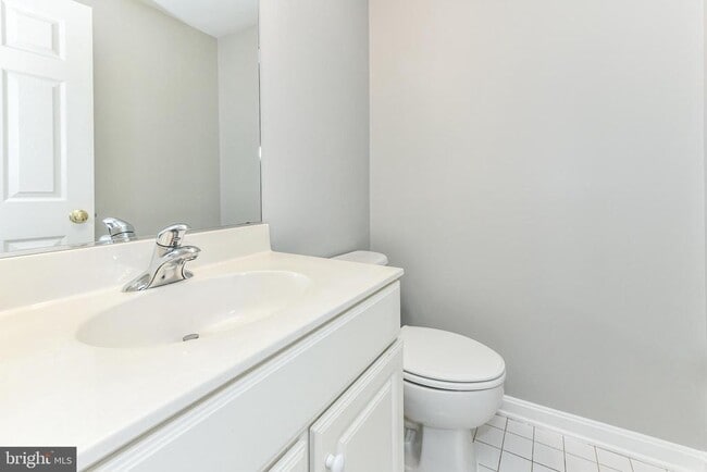 Building Photo - 5077 Village Fountain Pl