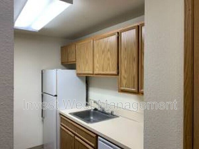 Foto del edificio - 7106 NE Hazel Dell Ave