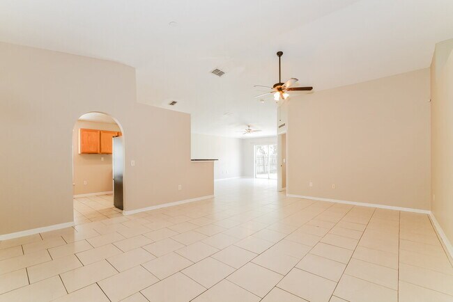 Foto del edificio - 5070 Silver Thistle Ln