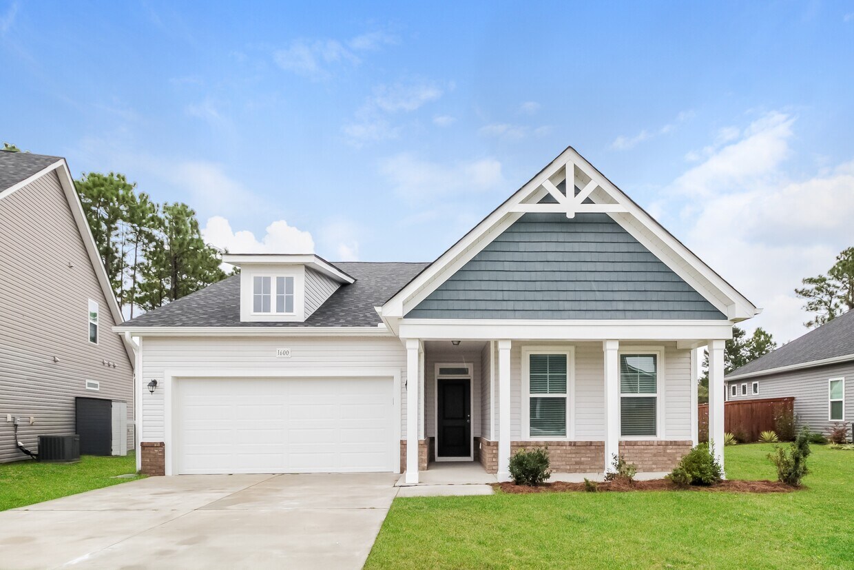 Foto principal - 1600 Carmelina Dr SE