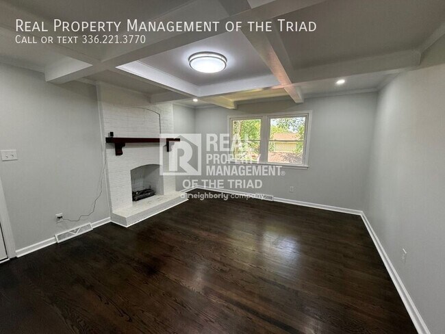 Foto del edificio - 2206 Dulaire Rd