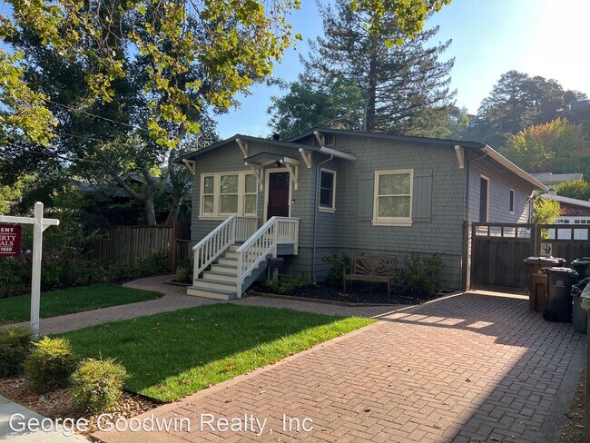 Building Photo - 3 br, 2.5 bath House - 152 C Street