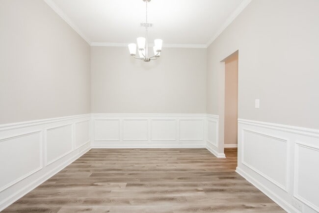 Building Photo - 150 Stillwood Dr