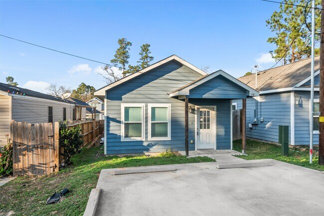 Building Photo - 16928 Kempwood