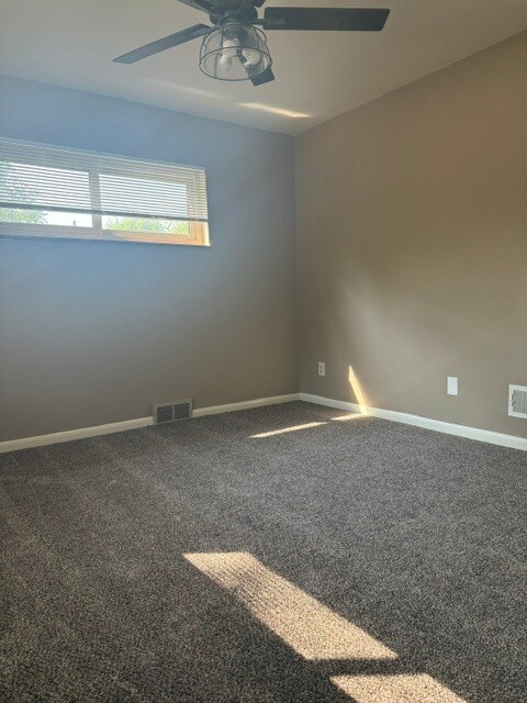 Foto del edificio - 6689 Golfway Dr