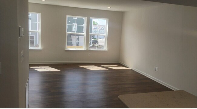 Building Photo - 56 Bigler Rd