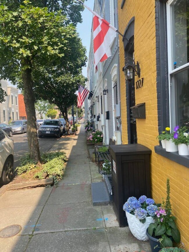 Foto del edificio - 1225 Wylie St NE