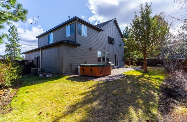 Building Photo - Beautiful 4 bedroom home + office + bonus ...