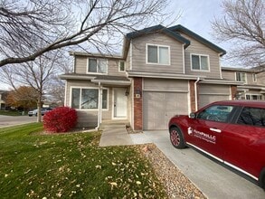 Building Photo - 3301 Saratoga St