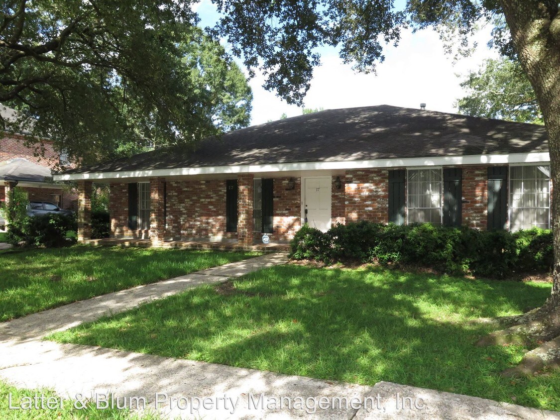 3 br, 2.5 bath House 17 Doescher Dr. House Rental in Harahan, LA