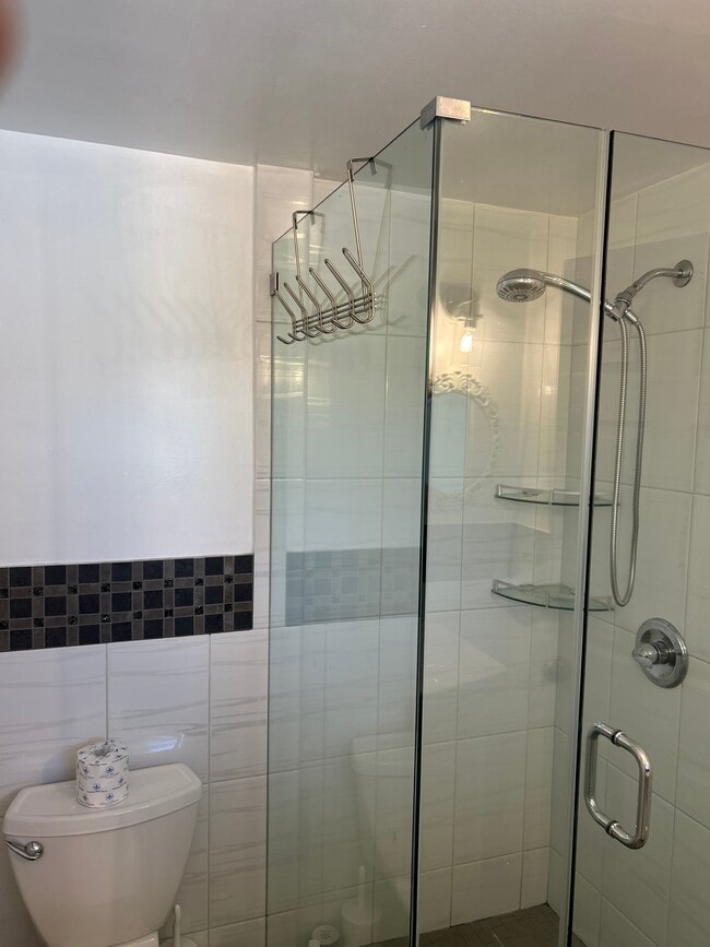 Foto del edificio - 18612 Community St