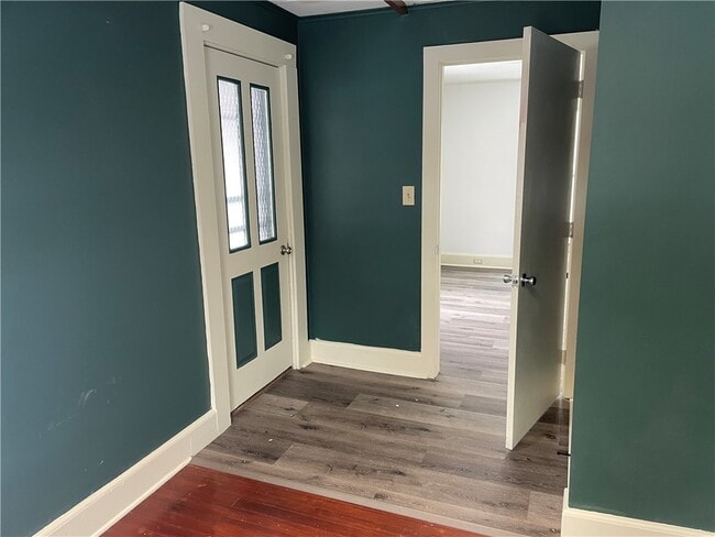 Building Photo - 7 Wells Ave