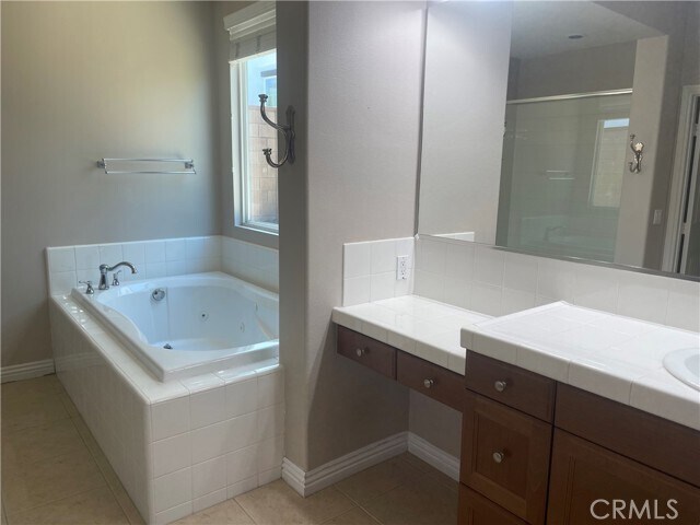 Foto del edificio - 25557 Red Hawk Rd