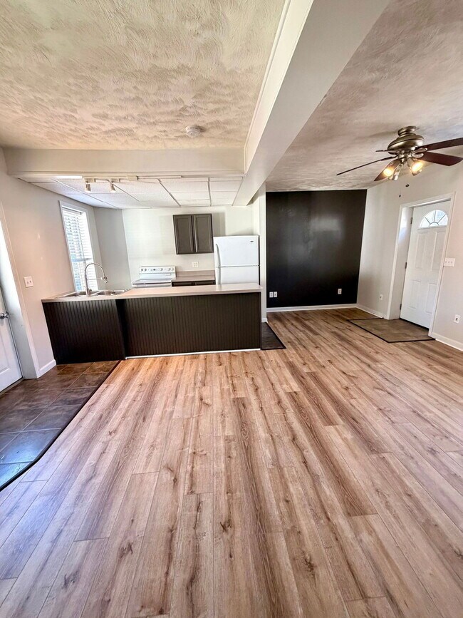 Foto del edificio - 38 N Charlotte St