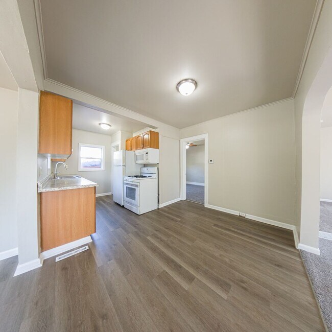 Foto del edificio - 3 Bedroom 1 Bathroom with Bonus Room