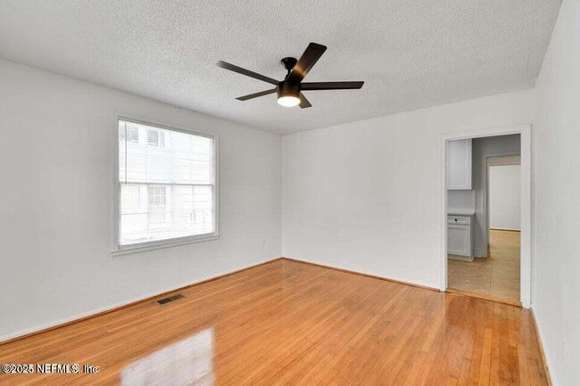 Foto del edificio - 3658 Herschel St