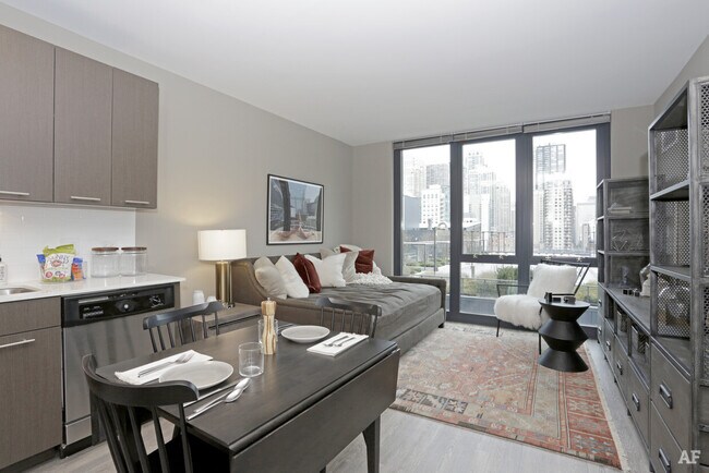 Foto del edificio - 629 N Wells St