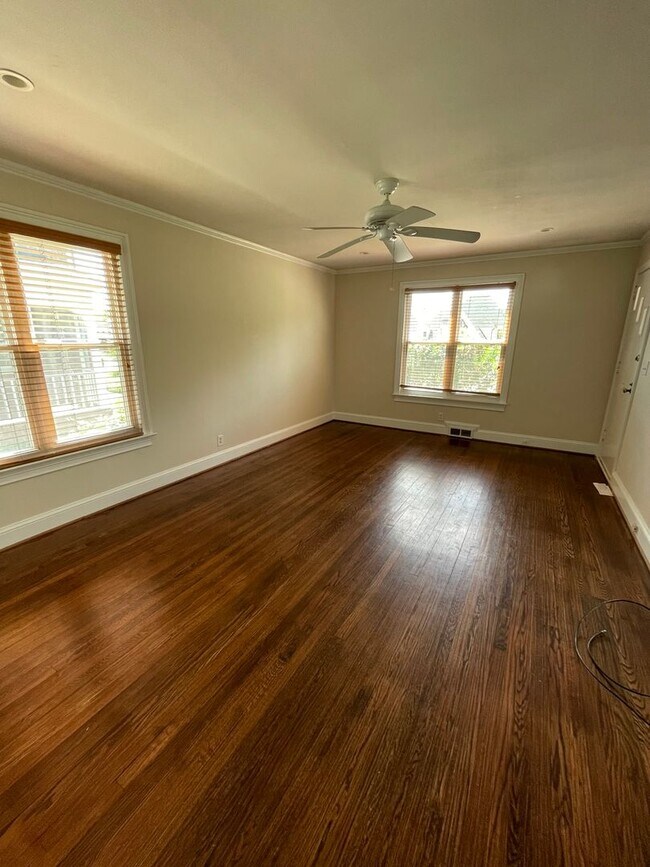 Foto del edificio - A0M29-1311/1313 South Kings Drive