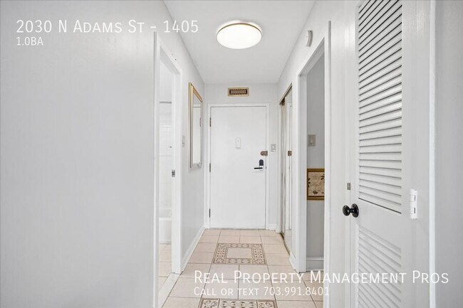 Building Photo - 2030 N Adams St