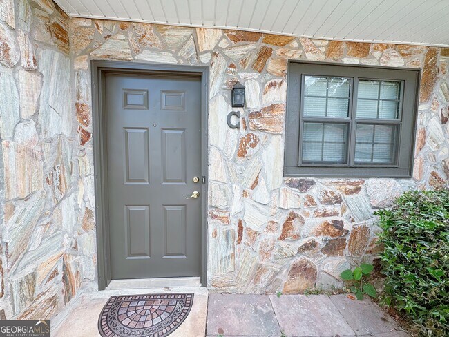 Foto del edificio - 2493 Hidden Cove Ct