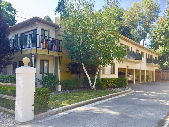 Foto del edificio - 1041-1063 Laurel St