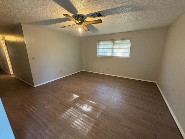 Foto del edificio - Three Bedroom Midwest City