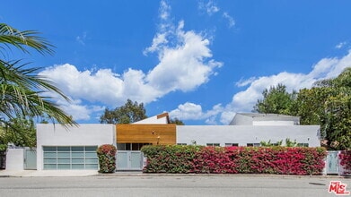 Building Photo - 2600 Carman Crest Dr
