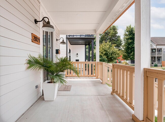 Foto del edificio - 2021 Carrollton Ave
