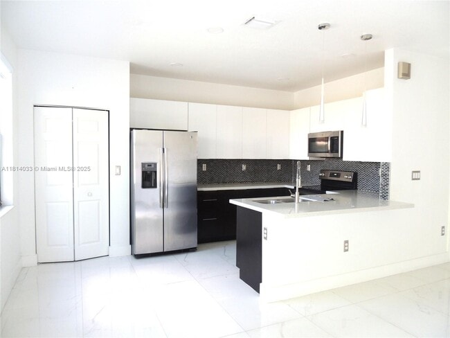 Foto del edificio - 9336 W 34th Ct