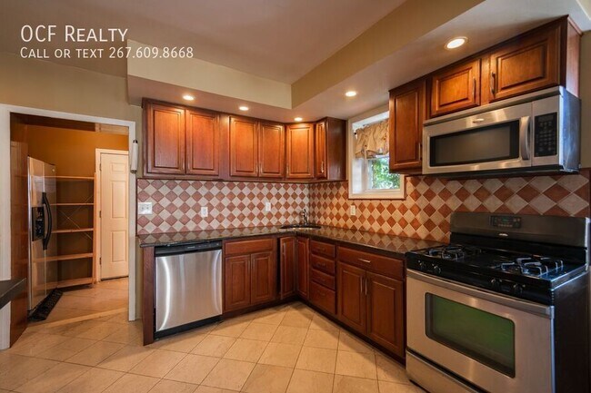 Foto del edificio - Four Bed University City Home
