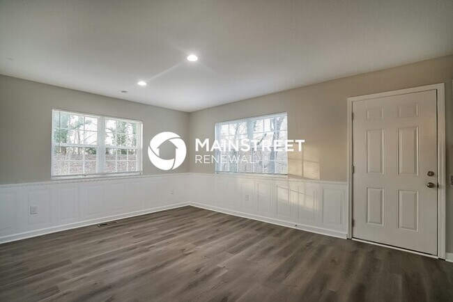 Foto del edificio - 3 Bedroom Pet-Friendly Home in OAK RIDGE, TN with Main Street Renewal