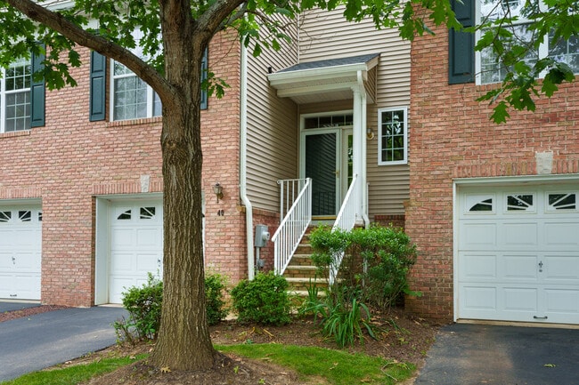 Building Photo - 40 Kennedy Ct