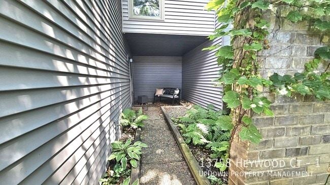Building Photo - 13758 Heywood Ct