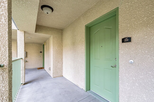 Building Photo - 3128 Loma Verde Dr