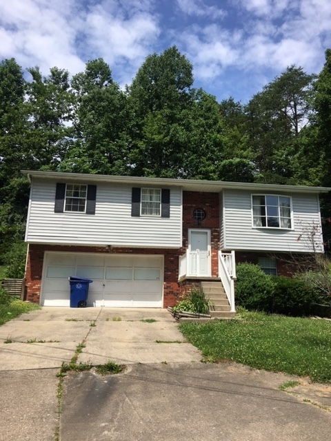 Primary Photo - Split Level Home in Culloden