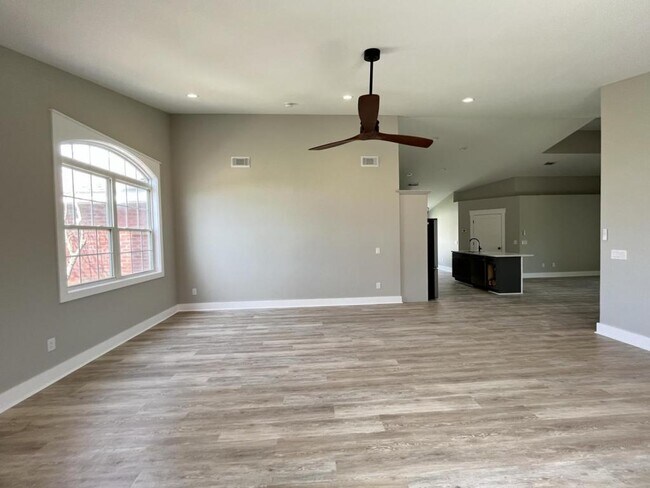 Foto del edificio - 4840 McCall Ln